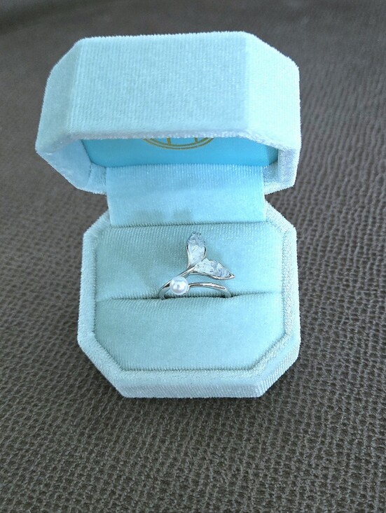 La Meno Jewelry - La Meno Fluke (Whale's🐋 Tail) and Freshwater Pearl Bypass Ring💍 - NIB